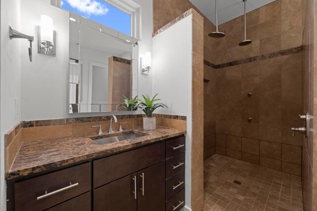 19000 Silver Maple Dr, Lago Vista, TX 78645 - full bathroom featuring vanity and a tile shower
