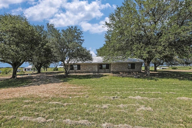 14615 Armstrong Rd, Salado, TX 76571 - view of front facade featuring a front yard
