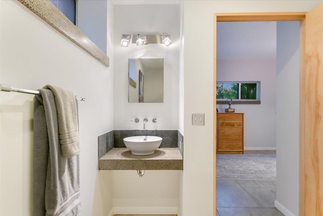 8207 Moon Rise Trl, Jonestown, TX 78645 - bathroom featuring a sink
