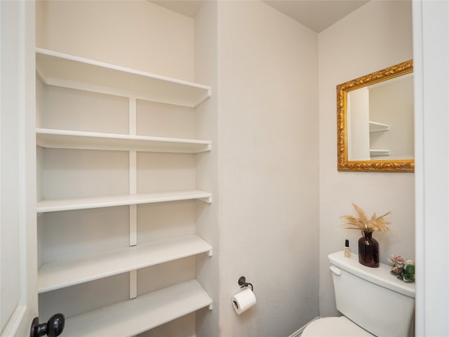 7632 Lombardy Loop, Round Rock, TX 78665 - half bathroom with toilet