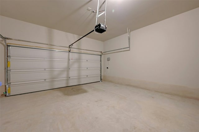 365 Victoria Peak Loop, Dripping Springs, TX 78620 - garage with a garage door opener