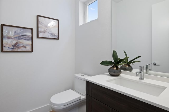 900 S 2nd St Unit 20, Austin, TX 78704 - half bath with toilet and vanity