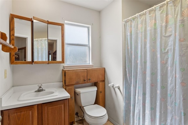 356 Cedar Ln, Cedar Creek, TX 78612 - full bathroom featuring vanity and a shower with curtain