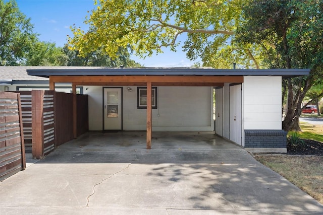 7517 Saint Louis St, Austin, TX 78757 - garage with a carport and concrete driveway