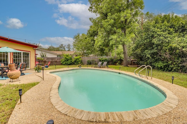 3002 Stardust Dr, Austin, TX 78757 - view of pool featuring a patio