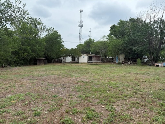 2505 Gardenia Dr, Austin, TX 78727 - view of green lawn