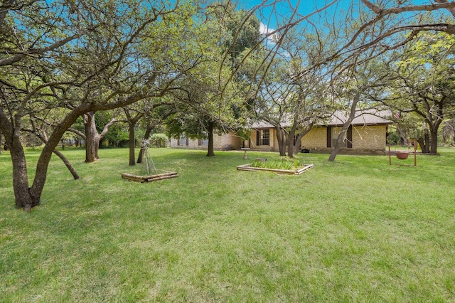 301 Navajo Trl, Georgetown, TX 78633 - view of green lawn