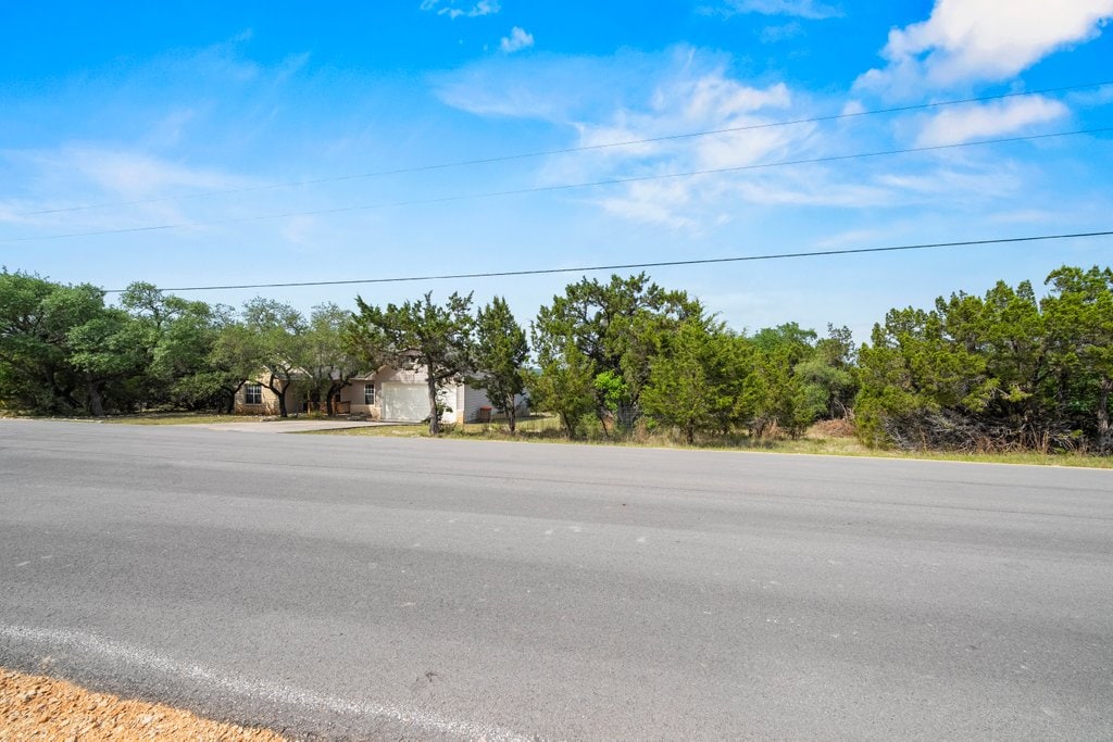 1181 Stallion Springs Dr, Fischer, TX 78623
