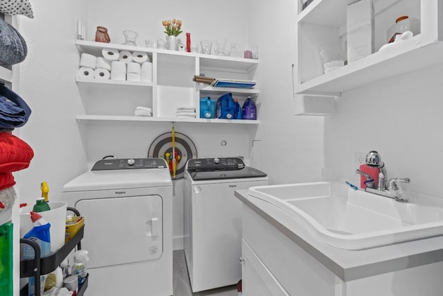 123 Zacate St, Elgin, TX 78621 - laundry room with washing machine and dryer