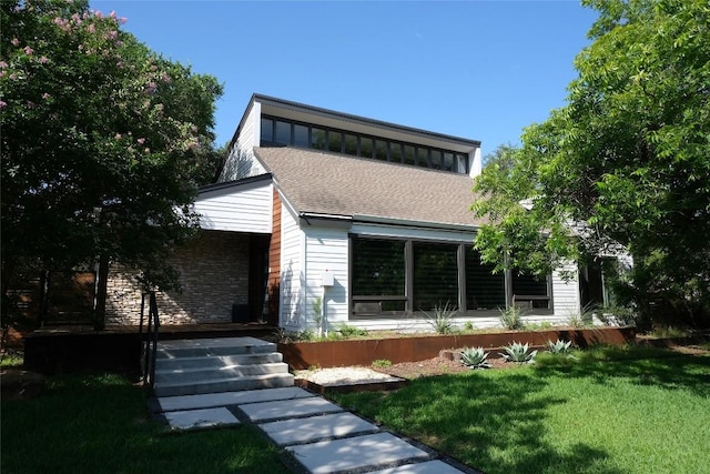 808 Vanguard St, Lakeway, TX 78734 - view of front of house featuring a porch and a front yard