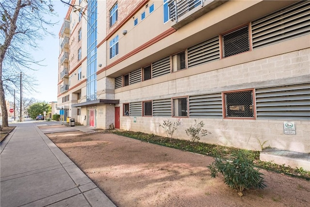 711 W 26th St Unit 703, Austin, TX 78705 - view of apartment building / complex