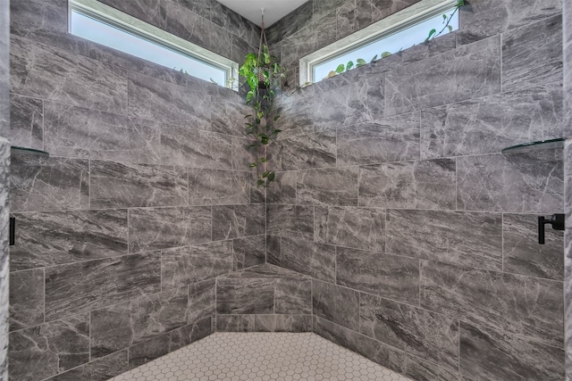 222 Overlook Trl, Copperas Cove, TX 76522 - bathroom featuring tiled shower