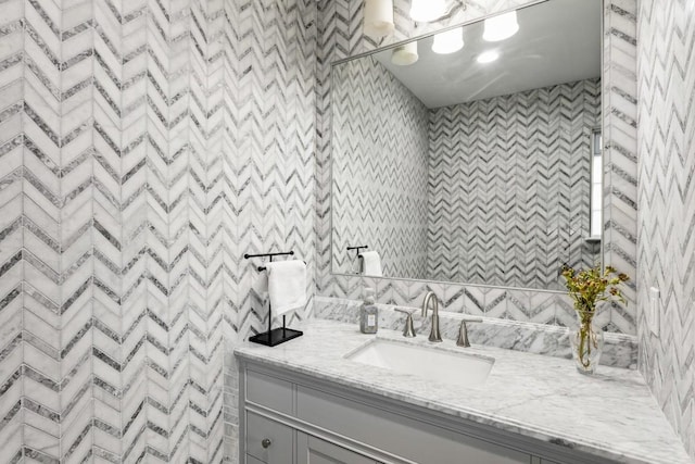 810 River Rd, Wimberley, TX 78676 - bathroom with vanity
