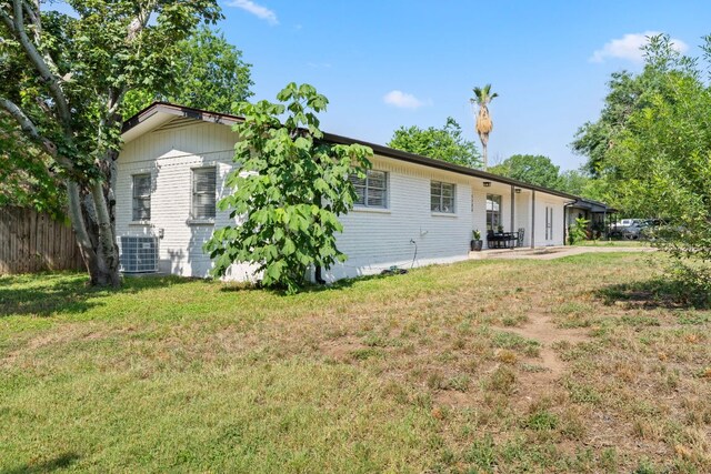 1200 Ash Dr, Marble Falls, TX 78654 - photo 4