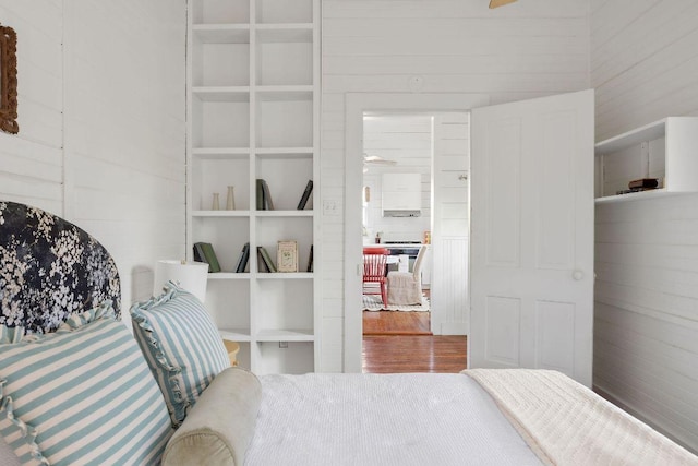 1211 E 13th St, Austin, TX 78702 - bedroom with wood finished floors