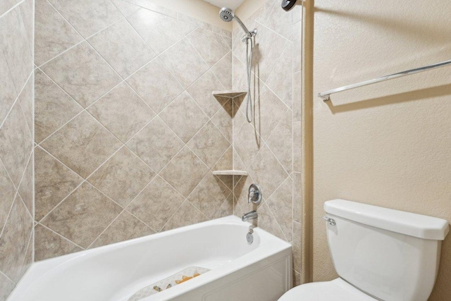 432 Druse Ln, Jarrell, TX 76537 - full bath featuring toilet and washtub / shower combination