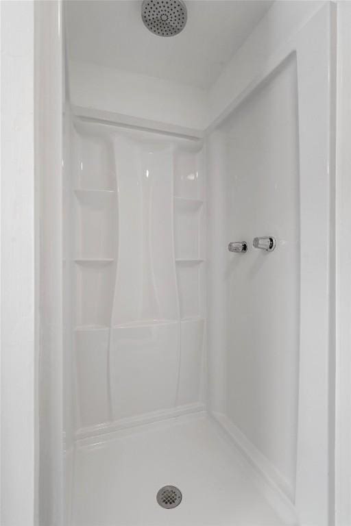 1125 Christie Dr, Austin, TX 78721 - full bath with a shower