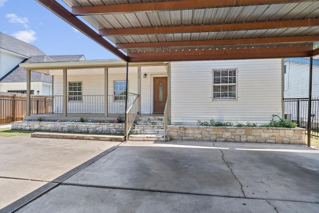 1125 Christie Dr, Austin, TX 78721 - view of front of property with a porch