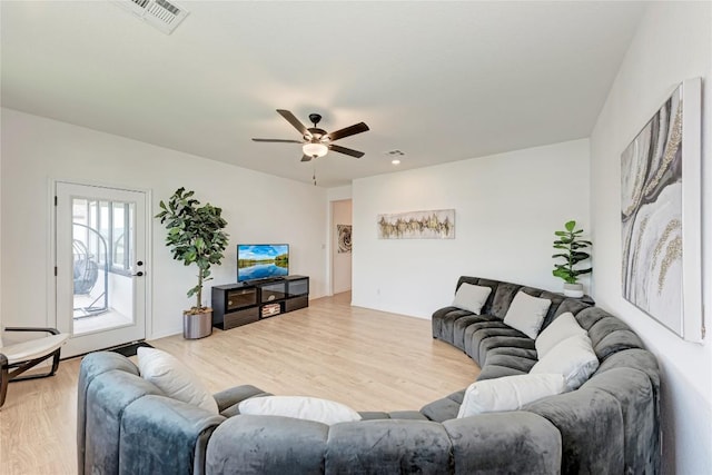 5028 Olimpico Way, Leander, TX 78641 - living area featuring light wood-style floors and ceiling fan