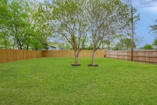 5507 Gloucester Ln, Austin, TX 78723 - view of fenced backyard