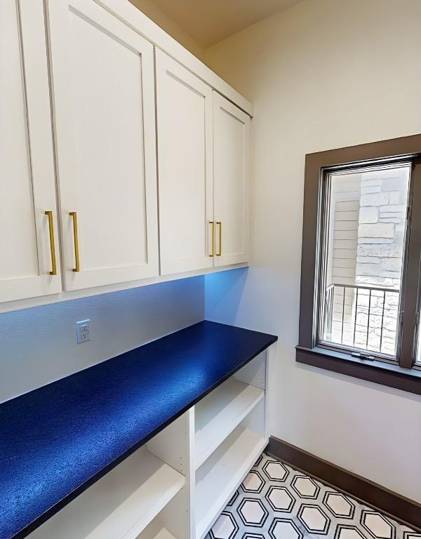 2700 Marina Shores Dr, Spicewood, TX 78669 - detailed view of baseboards