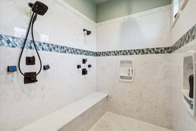 535 Creekside Dr, Salado, TX 76571 - bathroom featuring a tile shower