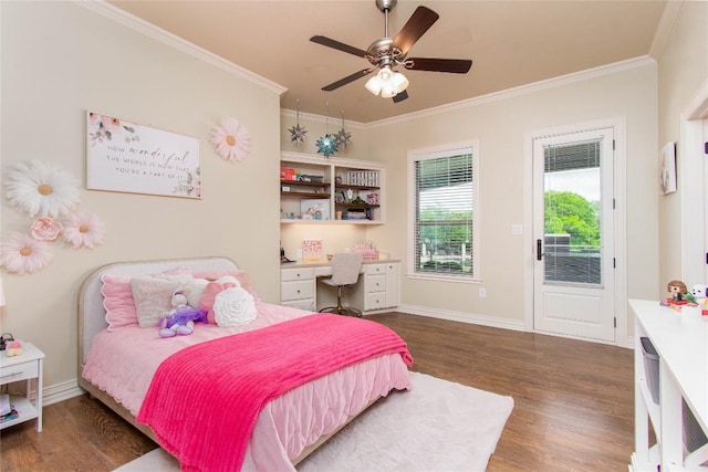535 Creekside Dr, Salado, TX 76571 - bedroom featuring wood finished floors, crown molding, access to exterior, baseboards, and a ceiling fan