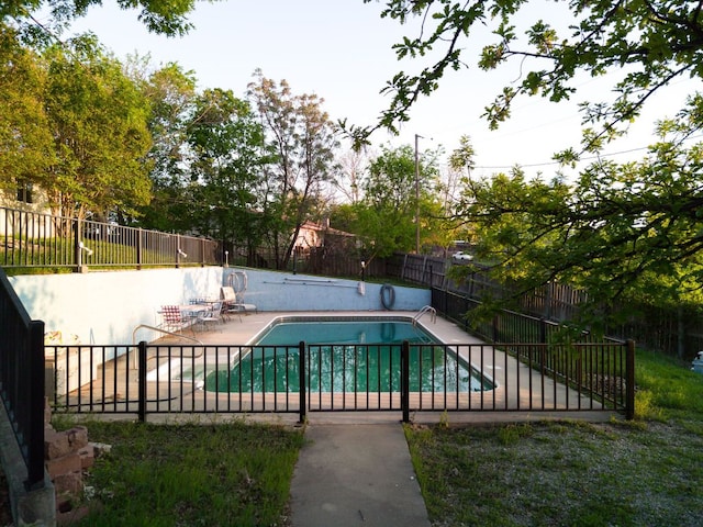 10 Saul St, Lampasas, TX 76550 - view of pool featuring a patio area and a fenced backyard