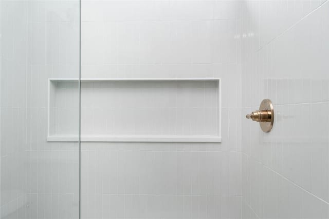 3001 E 51st St Unit 4, Austin, TX 78723 - bathroom view of tiled shower