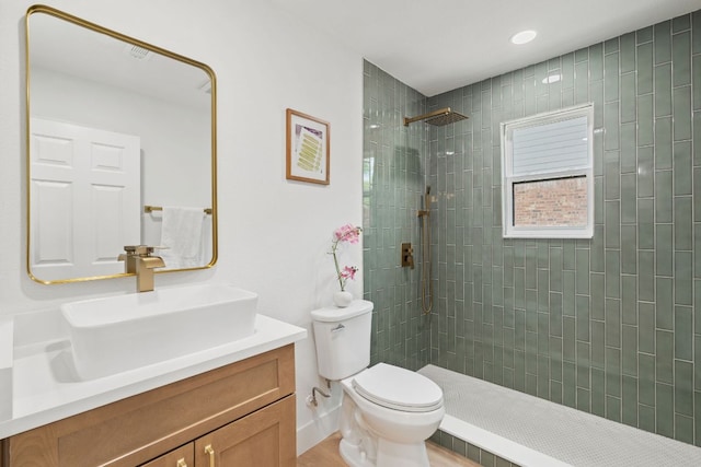 14806 Parco Path, Pflugerville, TX 78660 - full bath featuring toilet, vanity, and a tile shower