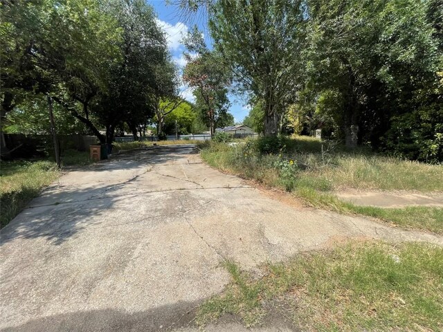 4502 Eric Cir, Austin, TX 78744 - photo 11