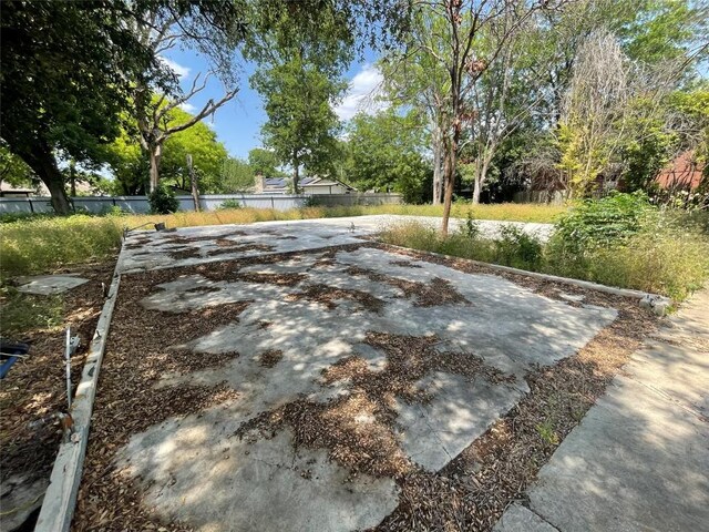 4502 Eric Cir, Austin, TX 78744 - photo 6