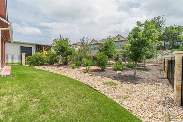 305 Dashing Sycamore St, San Marcos, TX 78666 - view of yard
