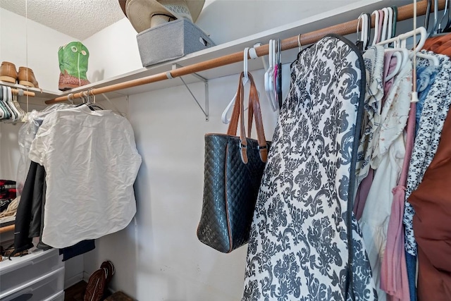 506 S Main St, Thrall, TX 76578 - view of spacious closet