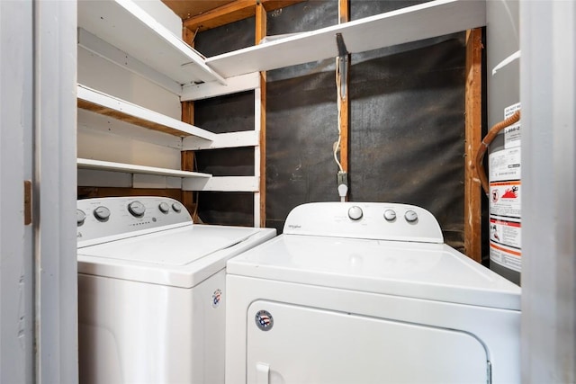 1715 Bluebonnet Ln, Austin, TX 78704 - laundry area with independent washer and dryer