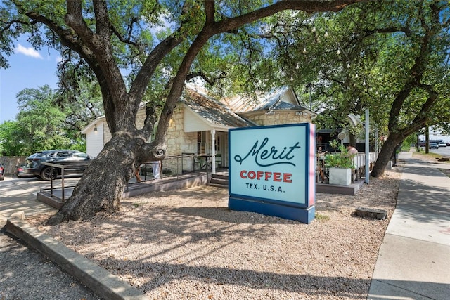 1715 Bluebonnet Ln, Austin, TX 78704 - view of community sign