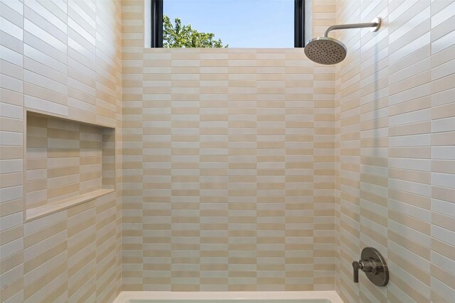 5218 Valley Oak Dr, Austin, TX 78731 - bathroom view of a tile shower