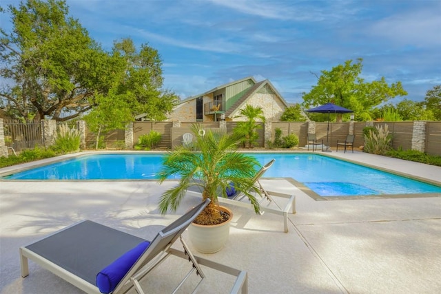928 Porpoise St, Lakeway, TX 78734 - view of swimming pool featuring a patio and a fenced backyard