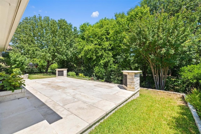 14408 Broadwinged Hawk Dr, Austin, TX 78738 - view of patio