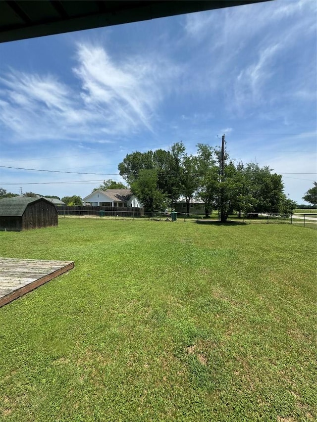 405 Lynch St, Smithville, TX 78957 - view of yard with a shed