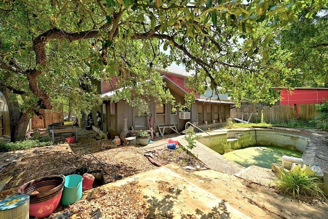 507 W Dittmar Rd, Austin, TX 78745 - fenced backyard featuring a patio area