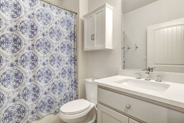 6712 Lantern View Dr Unit 303, Jonestown, TX 78645 - bathroom featuring vanity and curtained shower