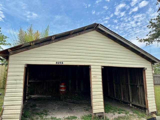 411 N Swenson St Unit 411, Falls City, TX 78113 - view of detached garage