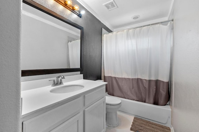 529 Cinnamon Teal Ln, Leander, TX 78641 - full bathroom with a textured wall, vanity, toilet, shower / tub combo with curtain, and crown molding