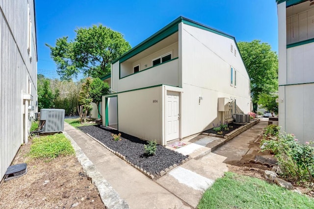 6718 Silvermine Dr Unit 804, Austin, TX 78736 - view of side of property with a central AC unit