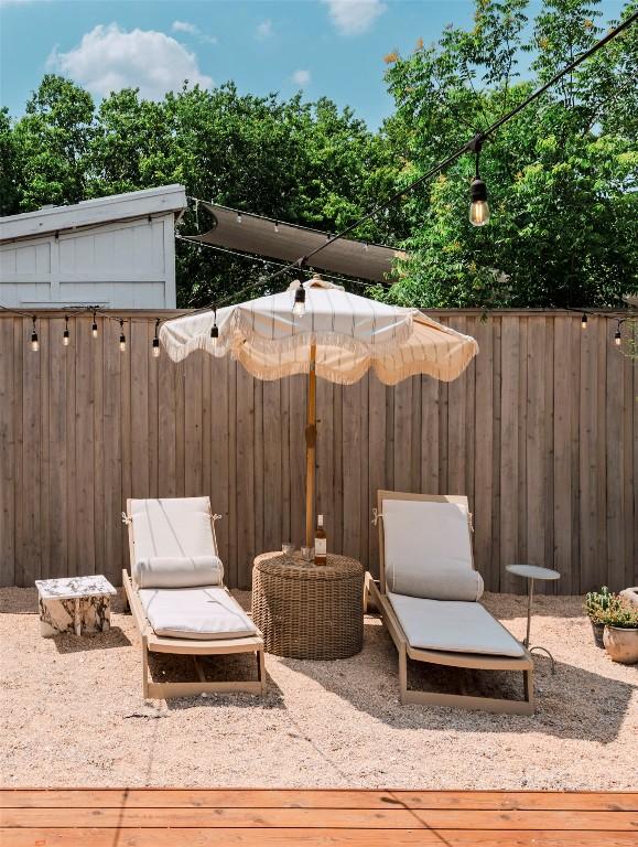 8608 Georgian Dr, Austin, TX 78753 - view of patio / terrace