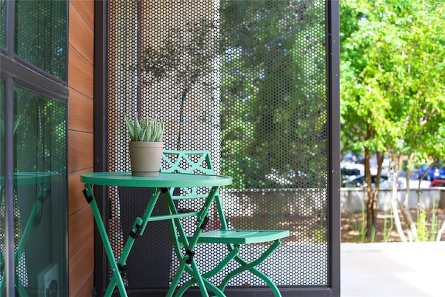 207 W Johanna St Unit 102, Austin, TX 78704 - view of balcony