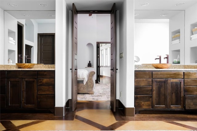 111 Piazza Vetta Dr, Austin, TX 78734 - full bath featuring vanity, ensuite bath, and recessed lighting