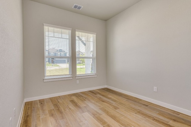 110 Denali Dr, Kyle, TX 78640 - empty room featuring light wood-style flooring and baseboards