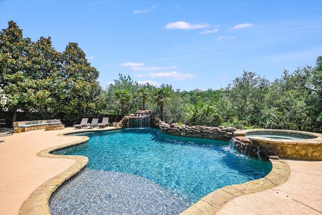 1016 Santaluz Path, Austin, TX 78732 - view of swimming pool featuring a patio area and a pool with connected hot tub